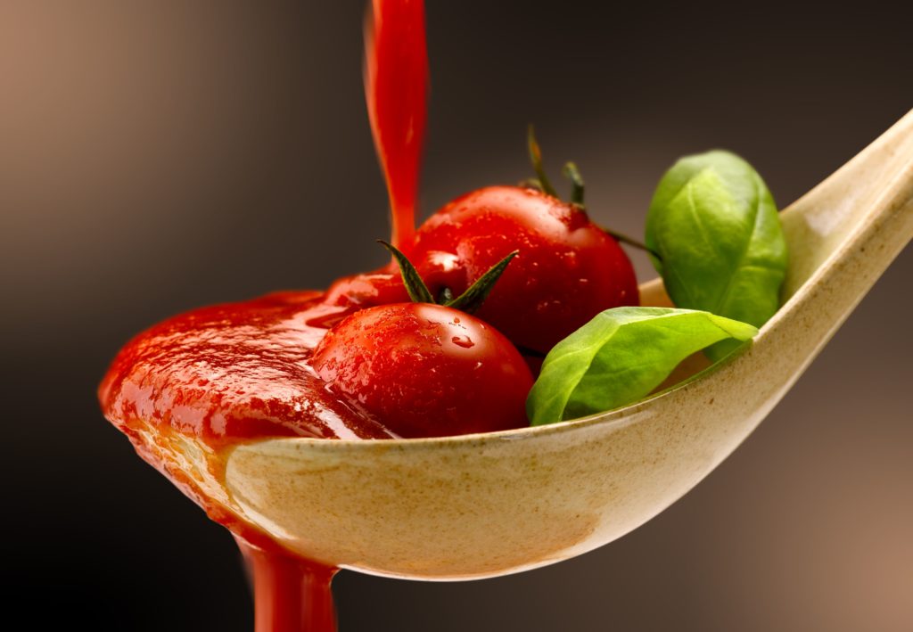 albahaca salsa tomate cuchara 1